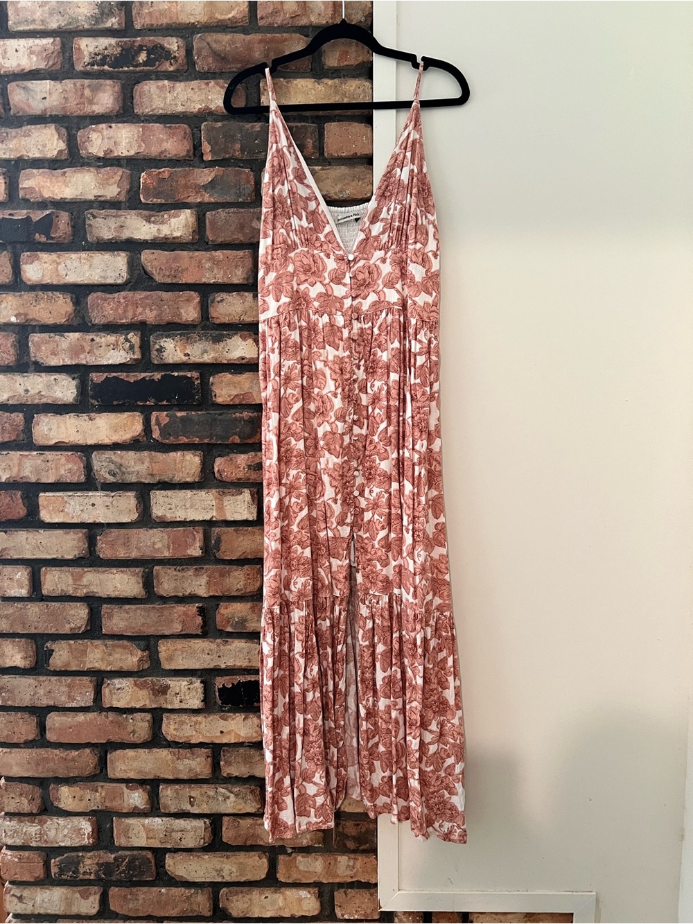 Abercrombie & Fitch Rose Floral V-Neck Maxi Dress